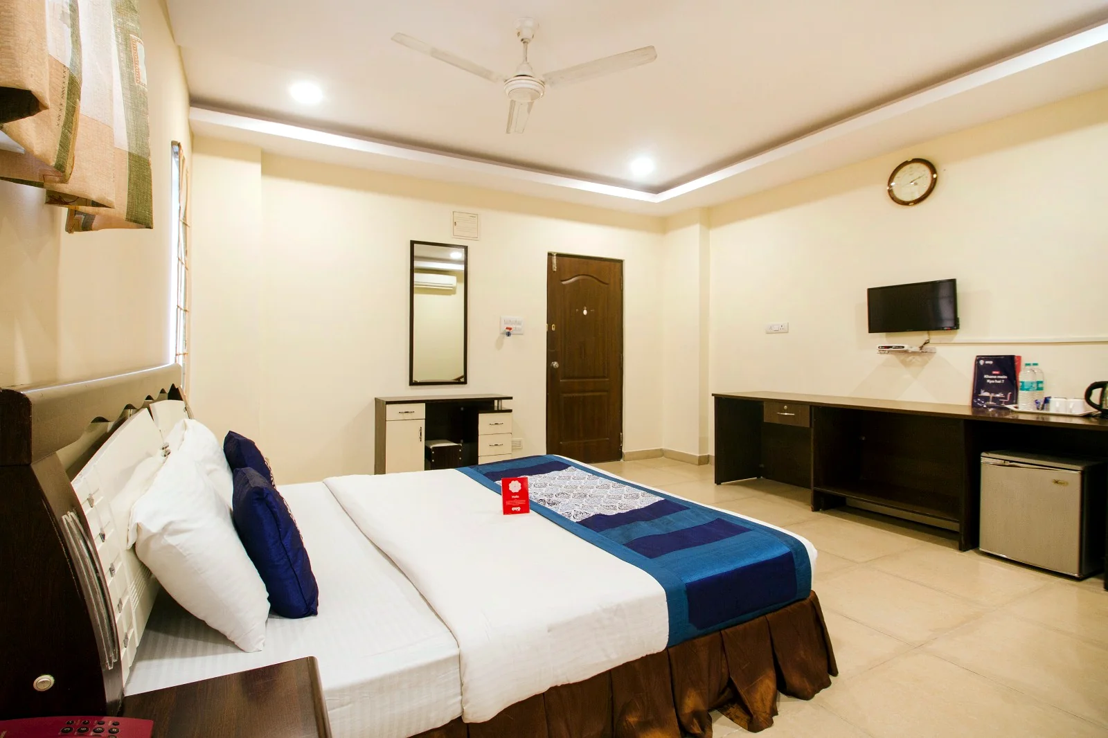 Deluxe Room, alternate view